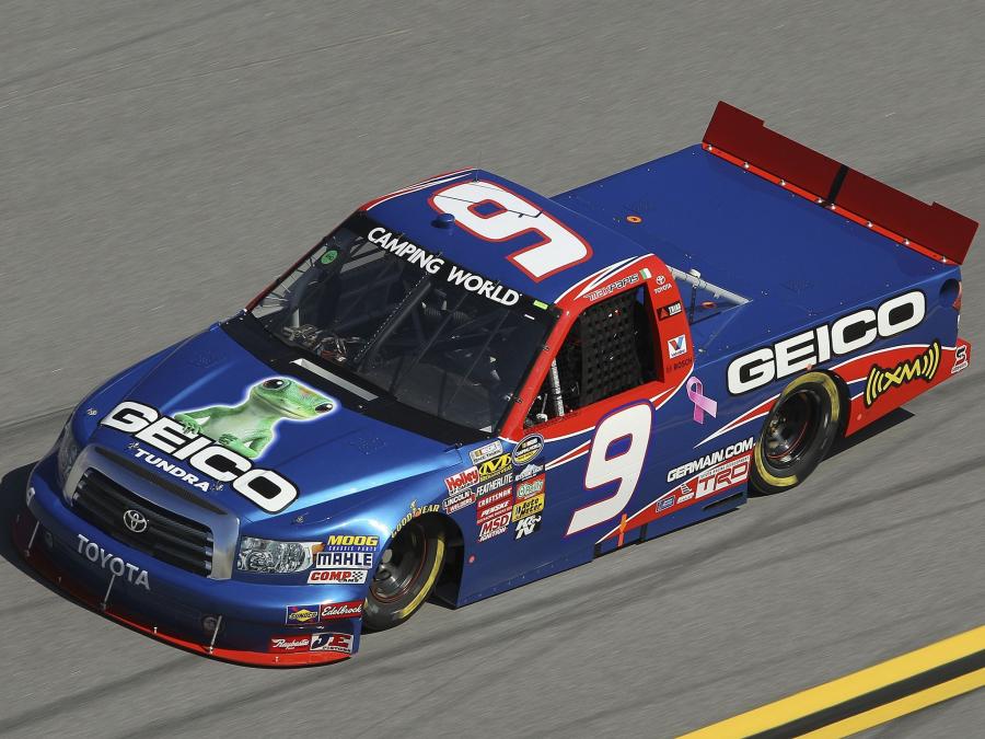  Toyota Tundra NASCAR Camping World Series Truck 2009 года  (фото 10 из 12)